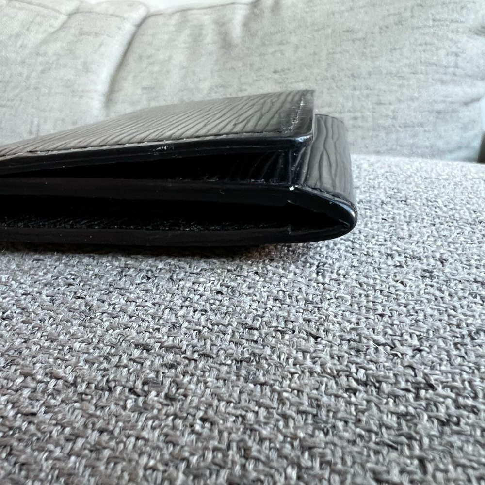 Louis Vuitton Epi Black cardholder - Picture 11 of 13